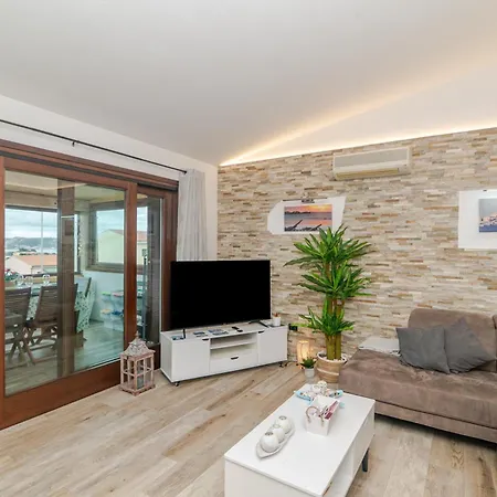 Attico Stella Maris 度假居 *